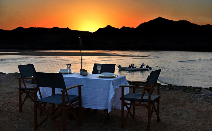 Abendessen am Meer &copy; Art of Travel