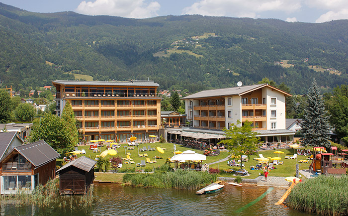 Das Hotel SeeRose in wunderschöner Lage am See. &copy; Hotel SeeRose