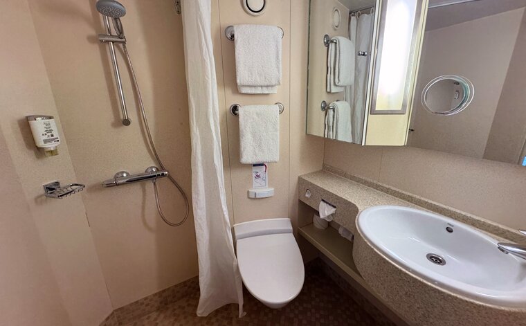 Die Bäder sind nicht riesig - aber ausreichend groß. &copy; ReiseInsider