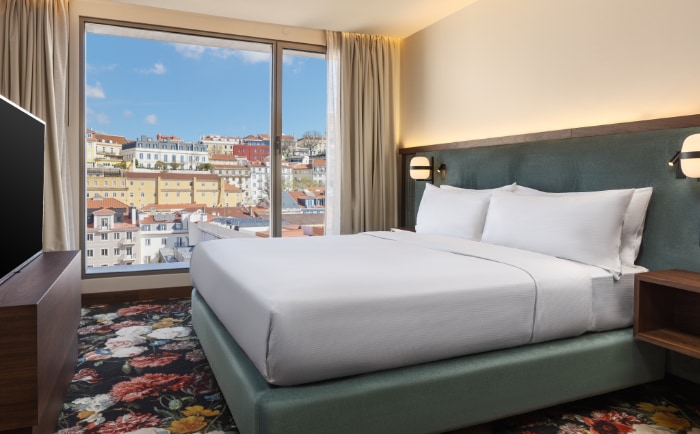 Beispiel für ein Zimmer im Duo Hotel Lisbon. &copy; 2024 Hilton