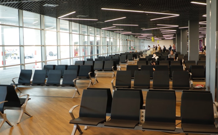 Die neuen Busgates am Flughafen Belgrad. &copy; Martin Dichler