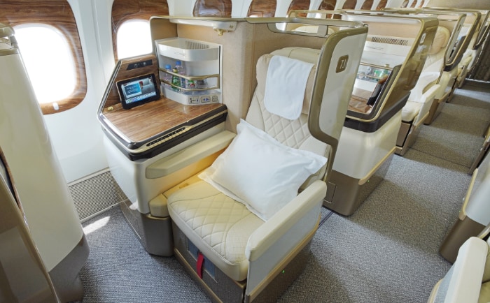 Der neue Business Class Sitz bietet direkten Zugang zum Gang. &copy; Emirates