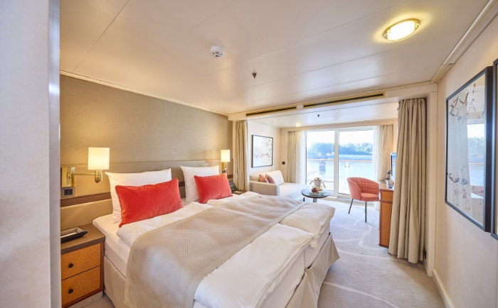 Neu ausgestattete Kabine. &copy; Hapag-Lloyd Cruises/Wyrwa