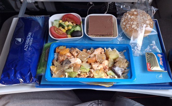 Eine Mahlzeit ist auch in der Eco inkludiert. &copy; Martin Dichler