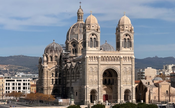 Die mächtige Cathedrale La Major am Rand des Panier. &copy; ReiseInsider