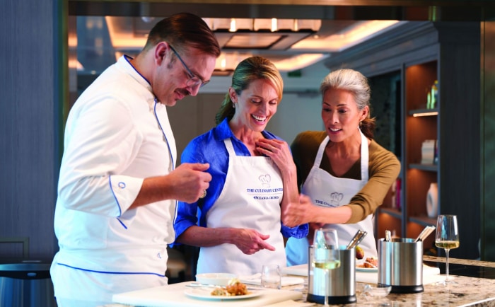 Bei Oceania an Bord kann man seine kulinarischen Fertigkeiten verfeinern. &copy; Oceania Cruises