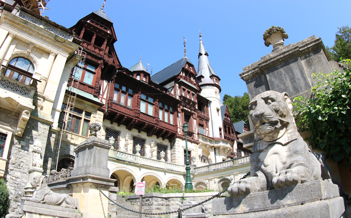 Außenansicht von Schloss Peles. &copy; Martin Dichler