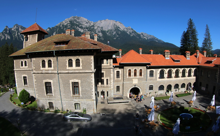 Schloss Cantacuzino von außen. &copy; Martin Dichler