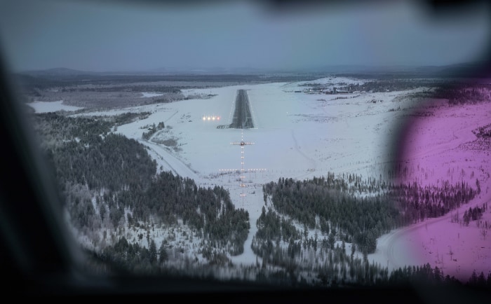 Anflug auf den Flughafen Ivalo aus der Cockpitperspektive. &copy; Austrian Airlines / DBS