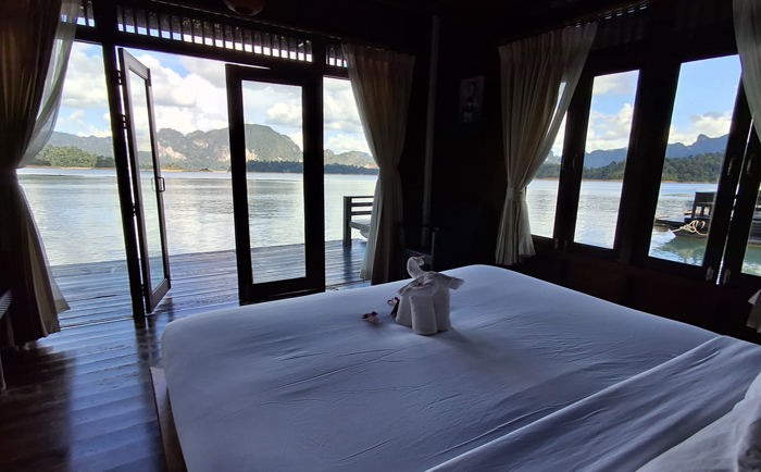 Zimmer mit Ausblick im 500RAI Resort. &copy; Martin Dichler