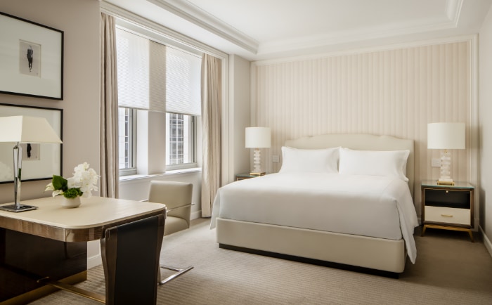 Zimmerbeispiel für eine Junior Suite. &copy; Waldorf Astoria New York