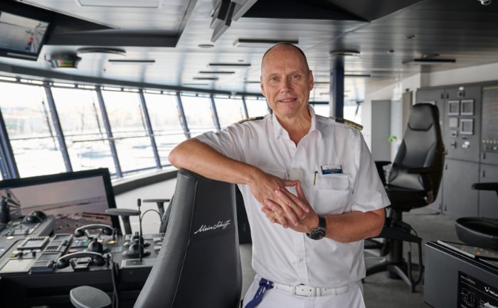 Jan Rautawaara übernimmt das Kommando der Mein Schiff Flow. &copy; TUI Cruises
