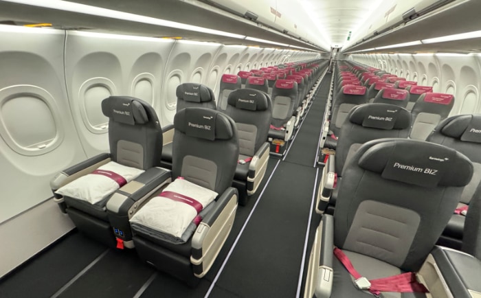 Die acht Sitze befinden sich - ohne Abtrennung - in der Kabine ganz vorne. &copy; Eurowings