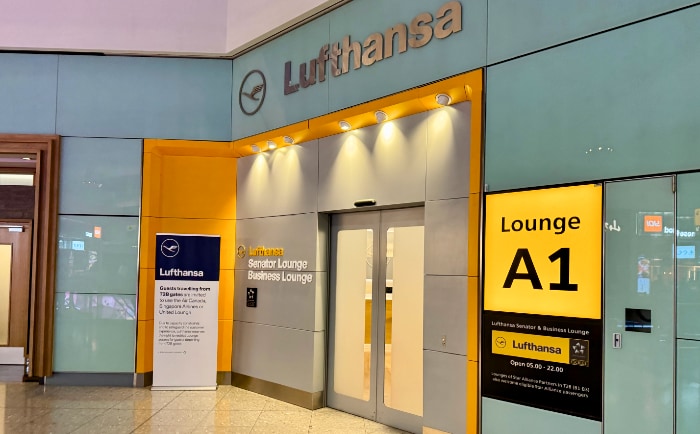 Eingangsbereich zur Lufthansa Business und Senator Lounge. © ReiseInsider Eingangsbereich zur Lufthansa Business und Senator Lounge. © ReiseInsider