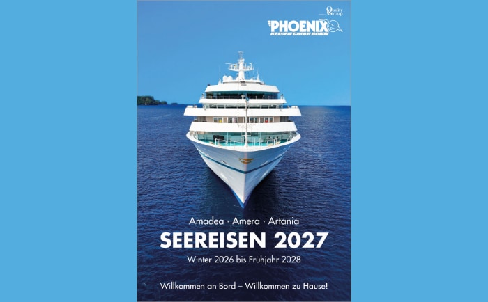 Der druckfrische Phoenix-Seereisen-Katalog 2027. &copy; Phoenix Reisen GmbH