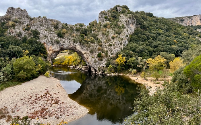 Eines der Highlights der Reise war ein Besuch der berühmten Ardeche-Schlucht mit dem Pont d'Arc. &copy; ReiseInsider