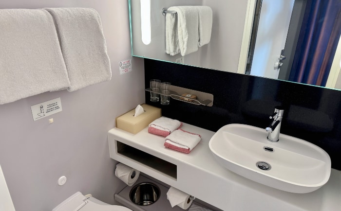 Bad: Aufgeräumt und ausreichend groß. © ReiseInsider Bad: Aufgeräumt und ausreichend groß. © ReiseInsider