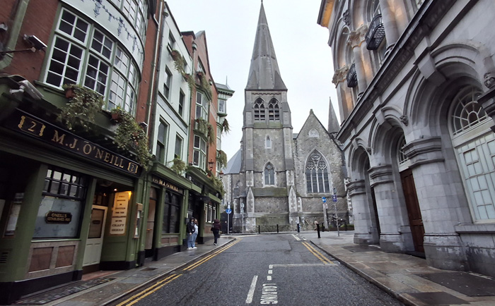 Durch die Church Lane. &copy; Martin Dichler