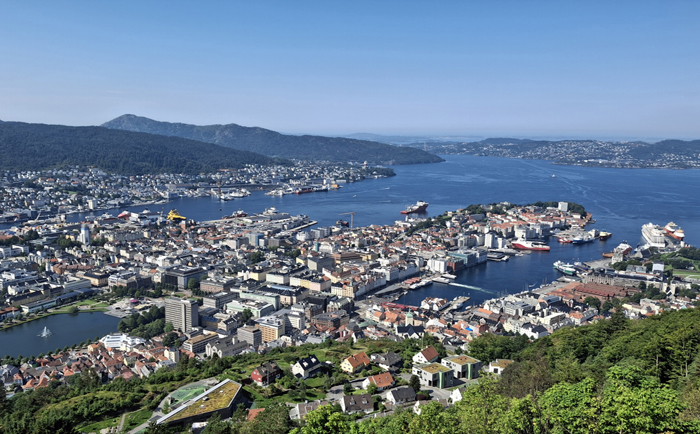 Panoramablick vom 320 Meter hohen Floyen. &copy; Martin Dichler
