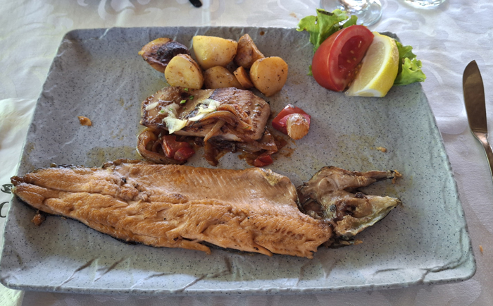 Fisch ist am Ohridsee fast ein "Muss". © Martin Dichler Fisch ist am Ohridsee fast ein "Muss". © Martin Dichler