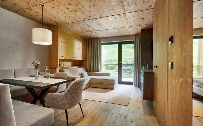 Eine der neuen Natur-Suiten im Hotel Alpenhof. © Hotel Alpenhof Eine der neuen Natur-Suiten im Hotel Alpenhof. © Hotel Alpenhof