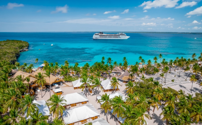 Ab November 2026 können die Gäste der MSC Opera den Catalina Sugar Beach erleben. &copy; MSC Cruises