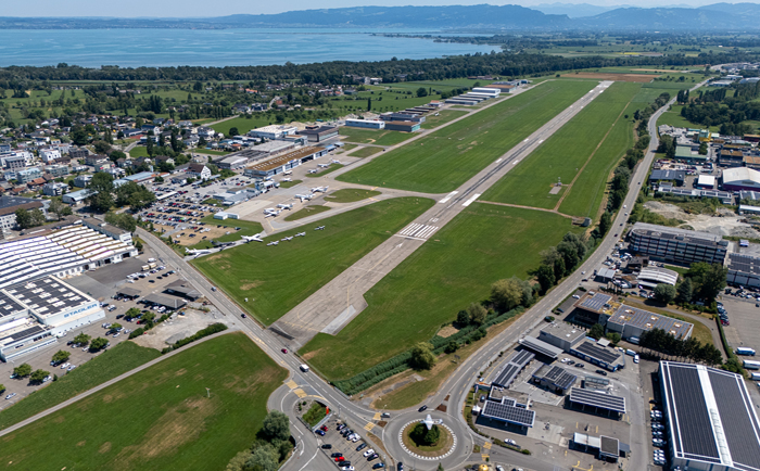 Der geschichtsträchtige Airport feiert seinen hundertsten Geburtstag. &copy; People's Group