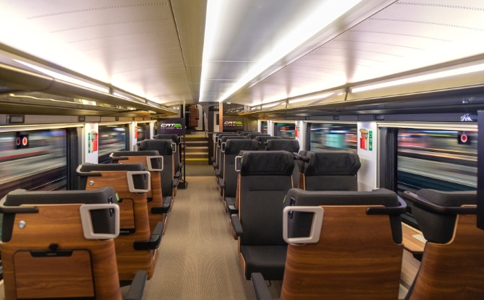 Das hochwertig wirkende Interieur des neuen CAT. &copy; CAT / Hammerschmid