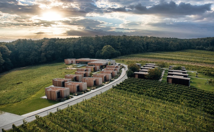 Die Ratschen mit den Wohnothek-Bungalows. © Lindner Group Die Ratschen mit den Wohnothek-Bungalows. © Lindner Group
